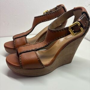 Chloé Brown Leather T Strap Sandal Size 37.5
0215